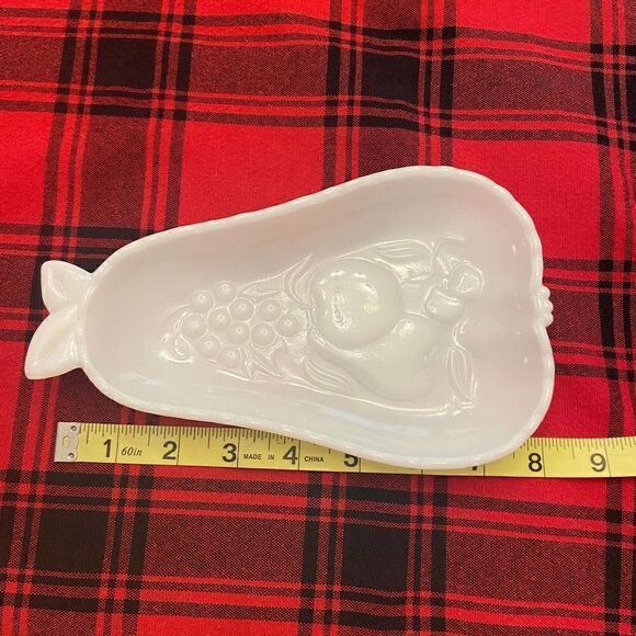Pear Milk Glass Dishes Set of 3 - Picture 5 of 6
